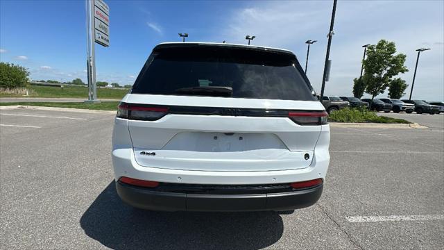 2025 Jeep Grand Cherokee Altitude 4x4