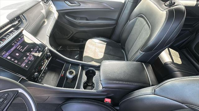 2025 Jeep Grand Cherokee Altitude 4x4