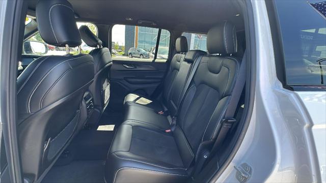 2025 Jeep Grand Cherokee Altitude 4x4