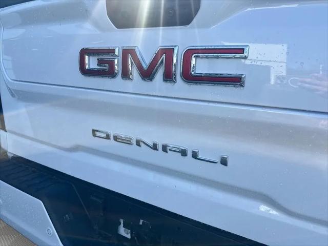 2026 GMC Sierra 2500HD Crew Cab, Standard Bed, Denali, 4WD
