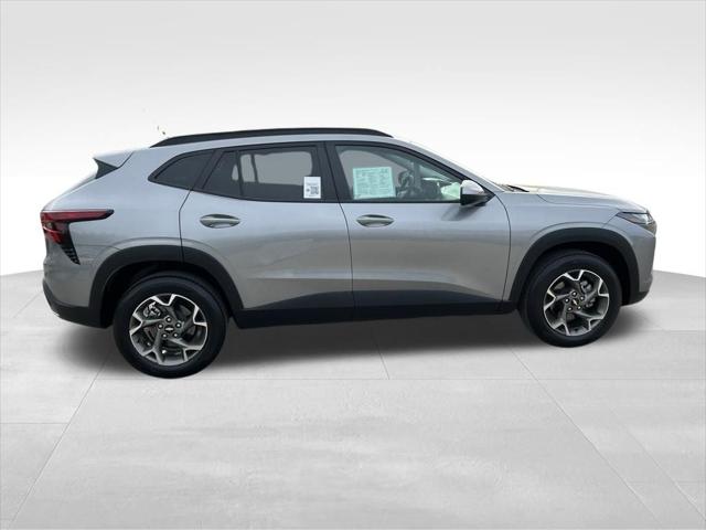 2025 Chevrolet Trax FWD LT
