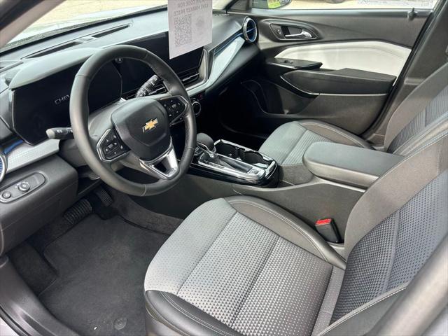 2025 Chevrolet Trax FWD LT