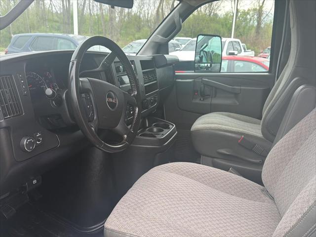 2022 GMC Savana Cutaway Work Van
