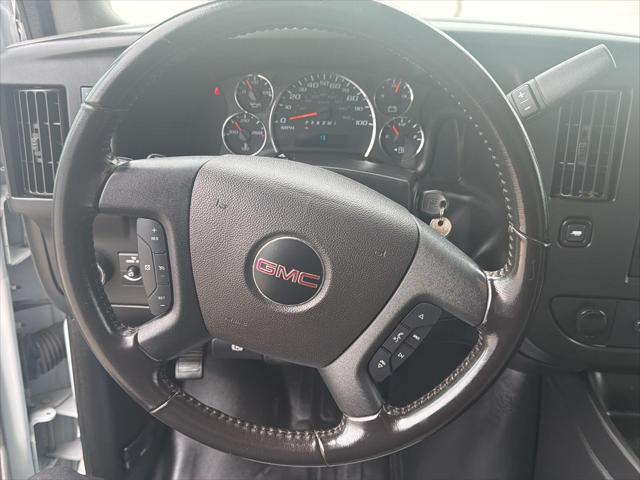 2022 GMC Savana Cutaway Work Van