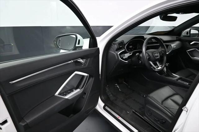 2025 Audi Q3 Premium 45 TFSI S line quattro Tiptronic