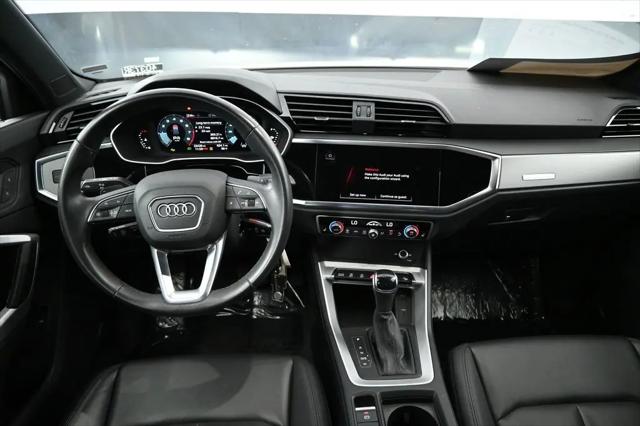 2025 Audi Q3 Premium 45 TFSI S line quattro Tiptronic