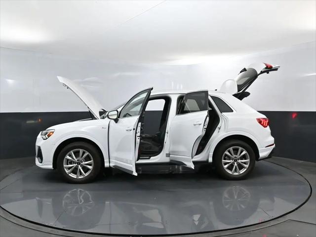 2025 Audi Q3 Premium 45 TFSI S line quattro Tiptronic