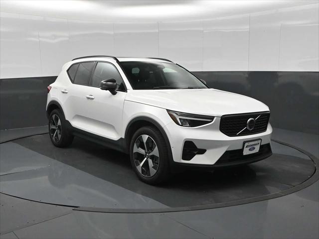 2023 Volvo XC40 