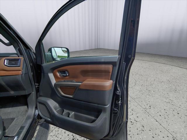 2023 Nissan Titan Crew Cab Platinum Reserve 4x4
