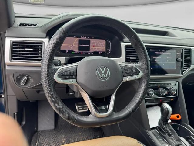 2023 Volkswagen Atlas Cross Sport 3.6L V6 SEL R-Line Black