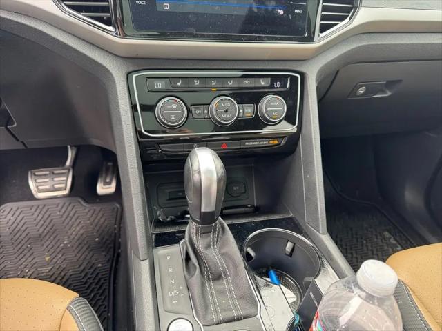 2023 Volkswagen Atlas Cross Sport 3.6L V6 SEL R-Line Black