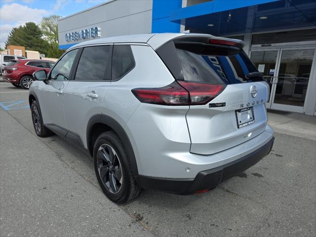 2025 Nissan Rogue SV FWD