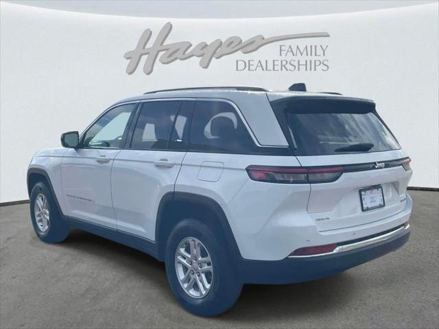 2023 Jeep Grand Cherokee Laredo 4x4
