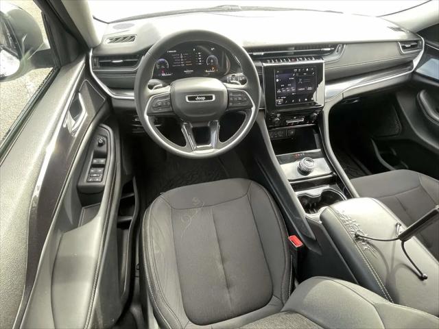 2023 Jeep Grand Cherokee Laredo 4x4