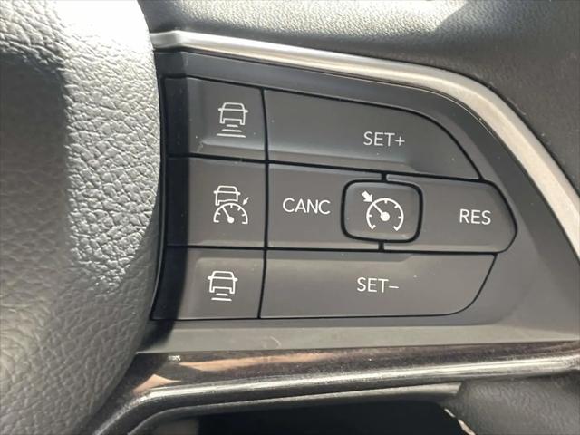 2023 Jeep Grand Cherokee Laredo 4x4