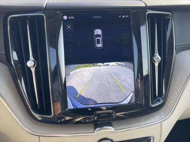 2023 Volvo XC60 B5 Ultimate Bright Theme
