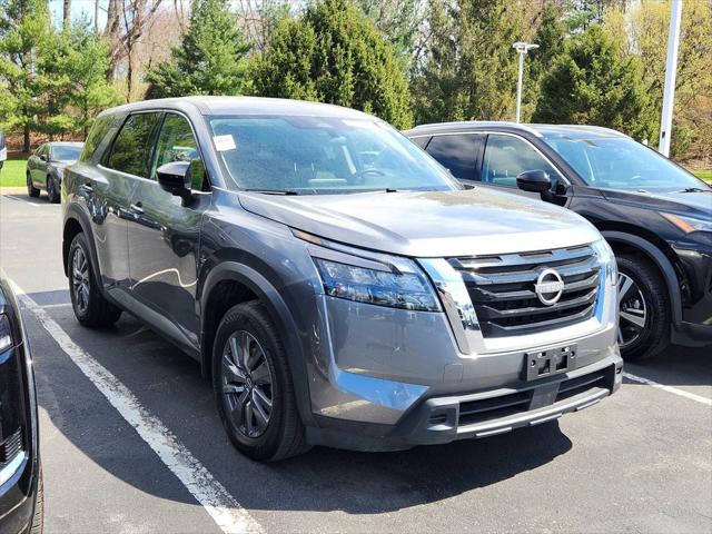 2024 Nissan Pathfinder S 4WD