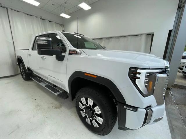 2026 GMC Sierra 2500HD Crew Cab, Standard Bed, Denali, 4WD