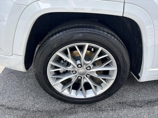 2022 Jeep Grand Cherokee Summit 4x4