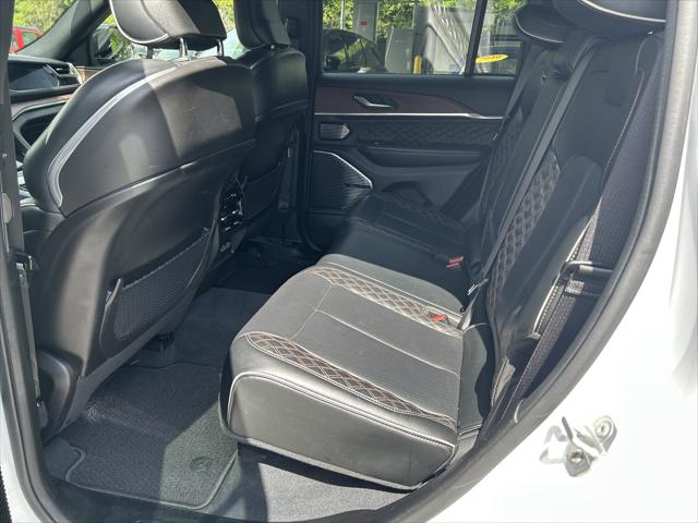 2022 Jeep Grand Cherokee Summit 4x4
