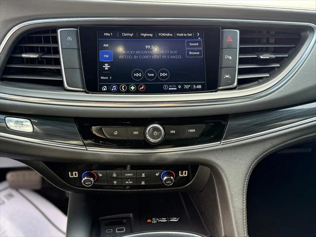 2023 Buick Enclave Essence FWD
