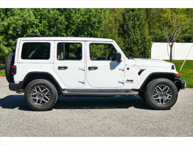 2025 Jeep Wrangler 4-Door Sahara 4x4