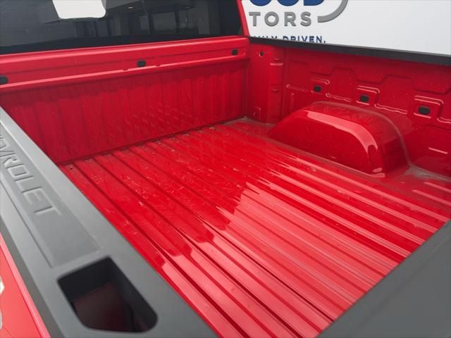 2023 Chevrolet Silverado 1500 4WD Crew Cab Short Bed LT with 2FL