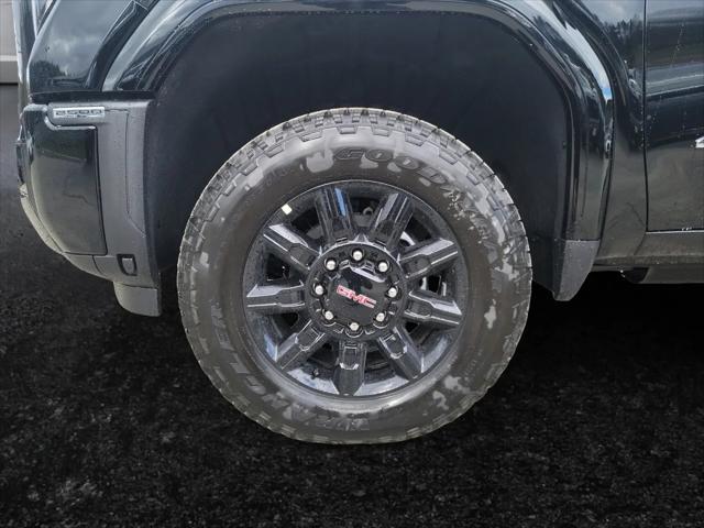 2026 GMC Sierra 2500HD Crew Cab, Standard Bed, AT4, 4WD