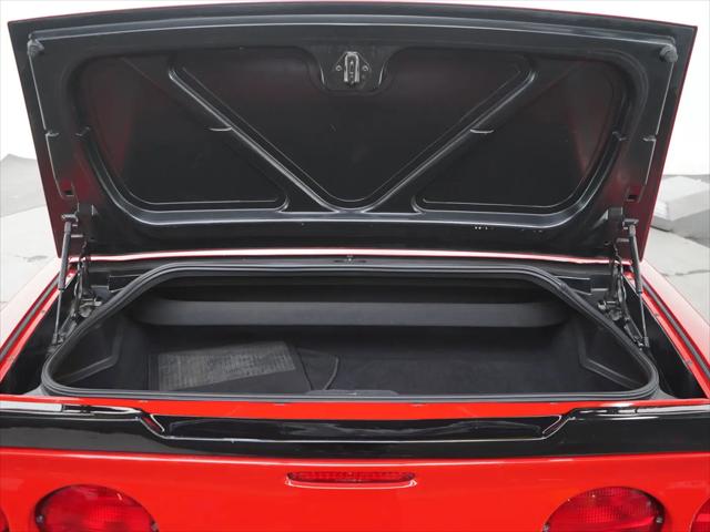 2001 Chevrolet Corvette Base