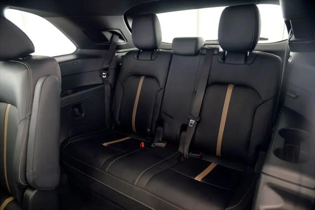 2024 Mazda X-90 Premium Plus