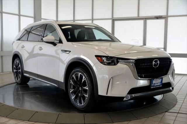 2024 Mazda X-90 Premium Plus