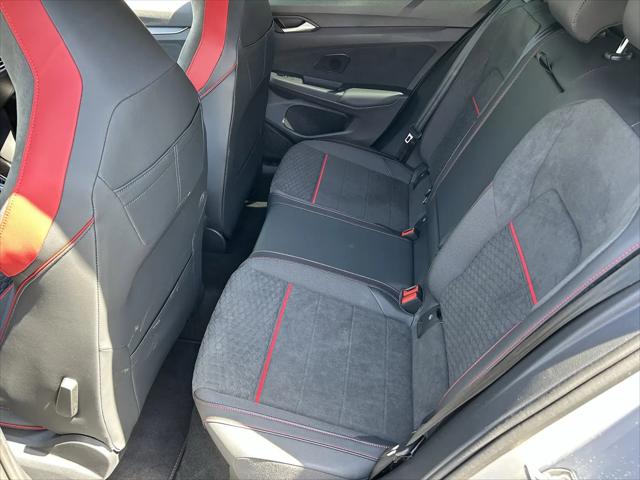 2026 Volkswagen Golf GTI SE