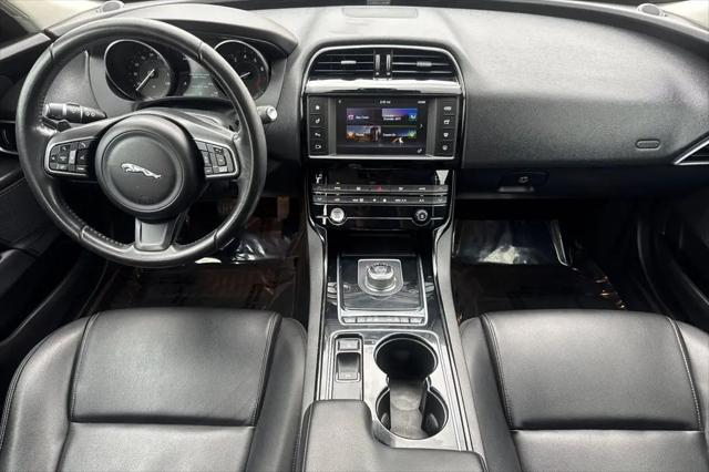 2017 Jaguar XE 35t Premium