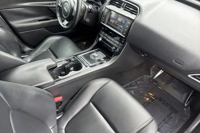 2017 Jaguar XE 35t Premium