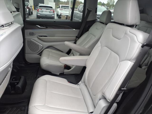 2022 Jeep Grand Cherokee L Overland 4x4