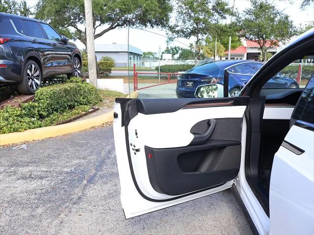 2022 Tesla Model X Plaid Tri Motor All-Wheel Drive