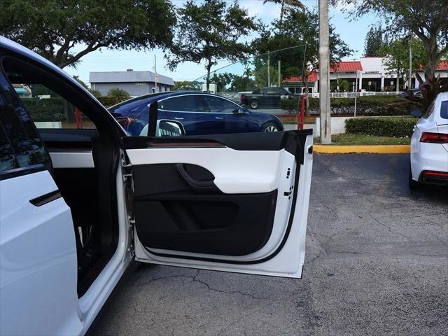 2022 Tesla Model X Plaid Tri Motor All-Wheel Drive