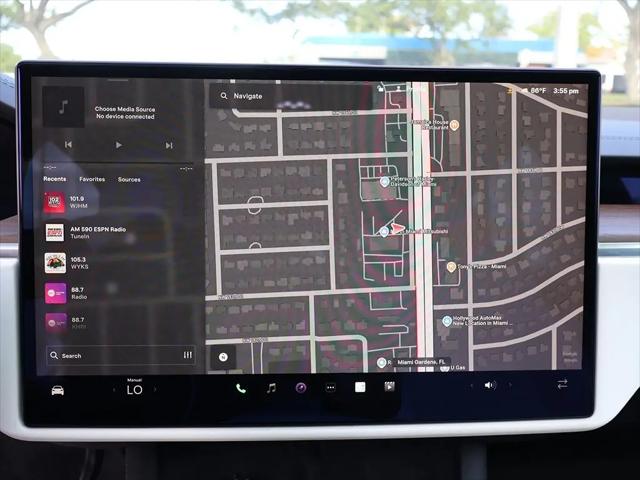 2022 Tesla Model X Plaid Tri Motor All-Wheel Drive