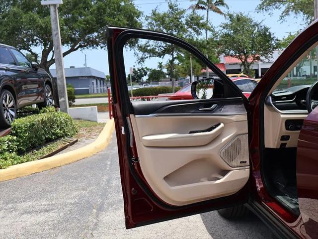 2022 Jeep Grand Cherokee L Limited 4x4