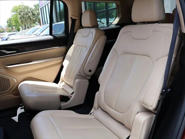 2022 Jeep Grand Cherokee L Limited 4x4