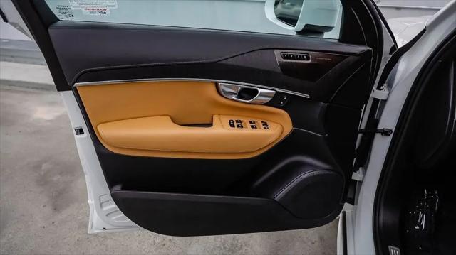 2023 Volvo XC90 B6 Ultimate 7-Seater