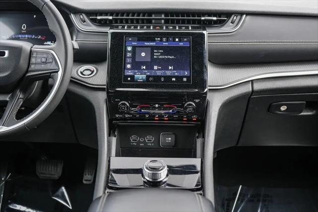 2024 Jeep Grand Cherokee L Laredo 4x4