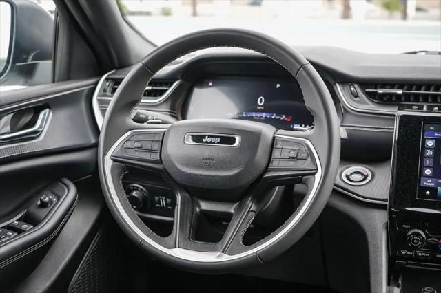 2024 Jeep Grand Cherokee L Laredo 4x4