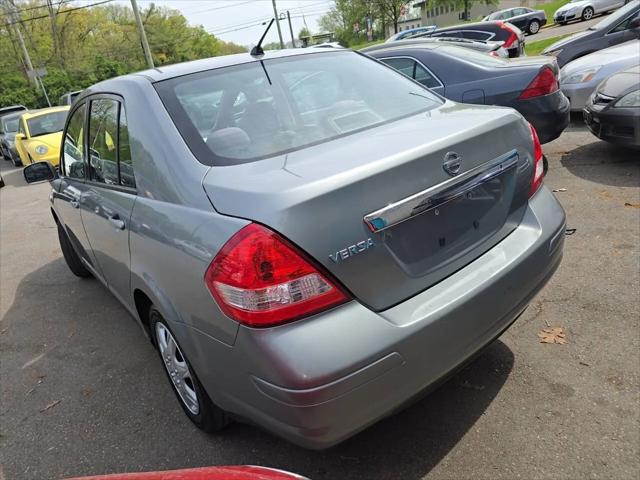 2009 Nissan Versa 1.8S
