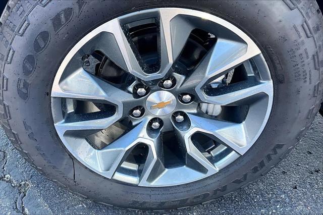 2026 Chevrolet Silverado 1500 4WD Crew Cab Standard Bed LT