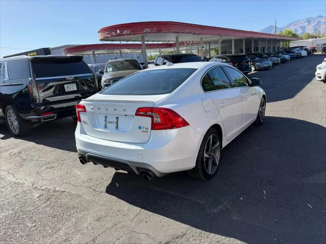 2015 Volvo S60 T6 R-Design