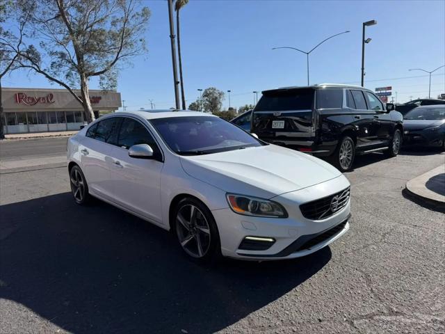 2015 Volvo S60 T6 R-Design