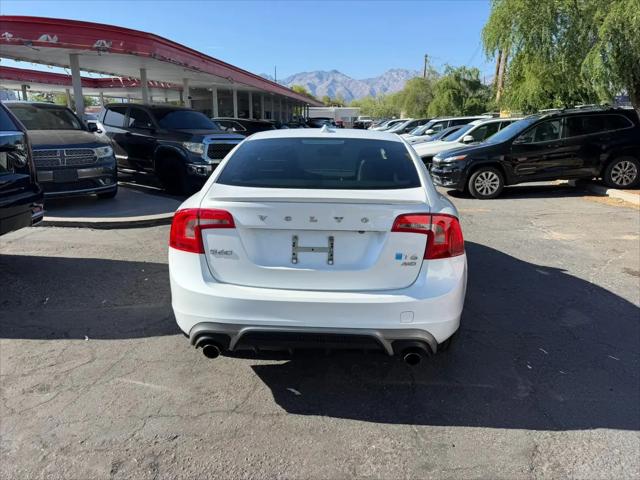 2015 Volvo S60 T6 R-Design