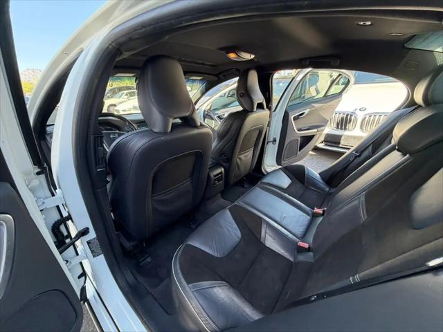 2015 Volvo S60 T6 R-Design