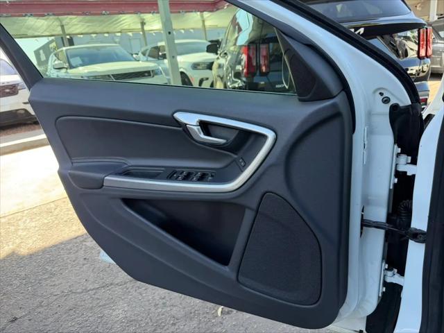 2015 Volvo S60 T6 R-Design